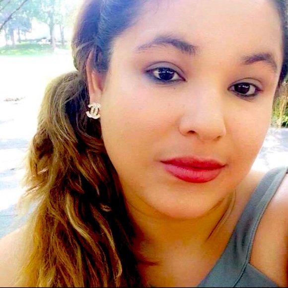 Meet your Posher, Tati - Picture 1 of 1